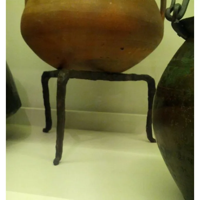 Ulfberth Lage Driebeen 5 Ulfberth Lage Driebeen - Afbeelding 3