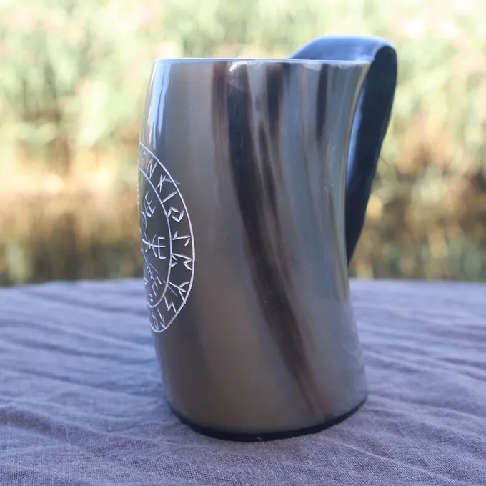 Epic Armoury Viking Hoorn Beker Vegvisir Licht 0,5L 5 Epic Armoury Viking Hoorn Beker Vegvisir Licht 0,5L - Afbeelding 3